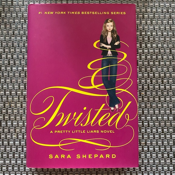 Twisted (Pretty Little Liars #9) - Picture 1 of 2